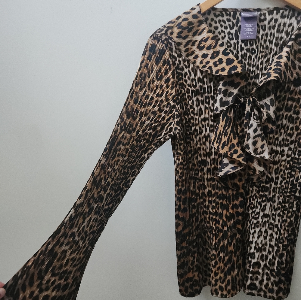 🔥SOLD🔥 Laura Scott Leopard Print Pleated Stretch Button Up Blouse Size Large - Picture 5 of 9